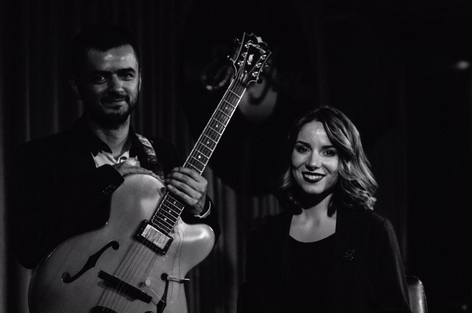 Романтический джаз – Анна Рогозина (вокал) и Сергей Чашкин (гитара)