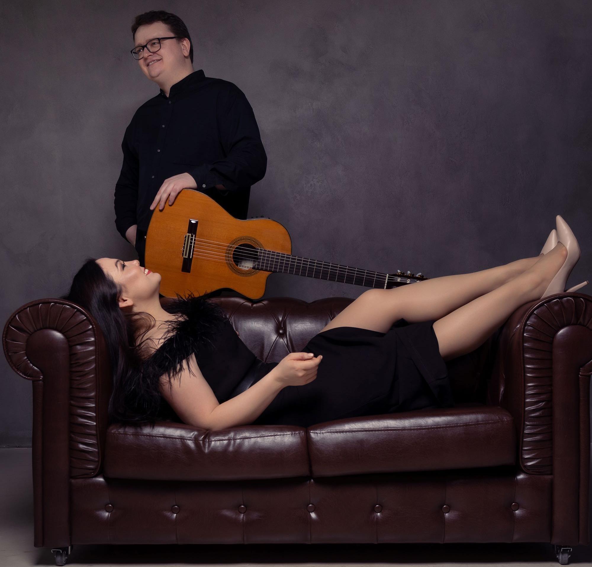 «Melodia sentimental» – Эльвина Бархитдинова (вокал) и Евгений Дробахин (гитара)